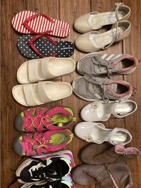 Girls size 2 shoes lot lot (8 pairs!)